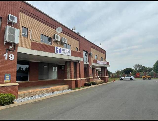 INDUSTRIAL PROPERTY TO RENT IN HENNOPSPARK